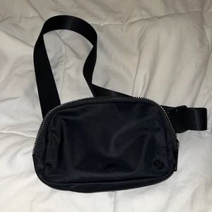 Lulu lemon black belt bag